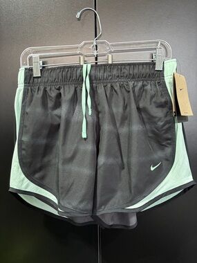 Nike Dri-Fit Running,panty lined,mesh panel, 
drawstring/elastic,key pocket